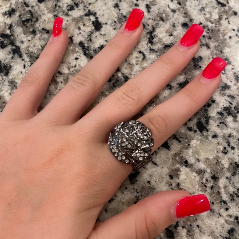 Stretch gem rose ring